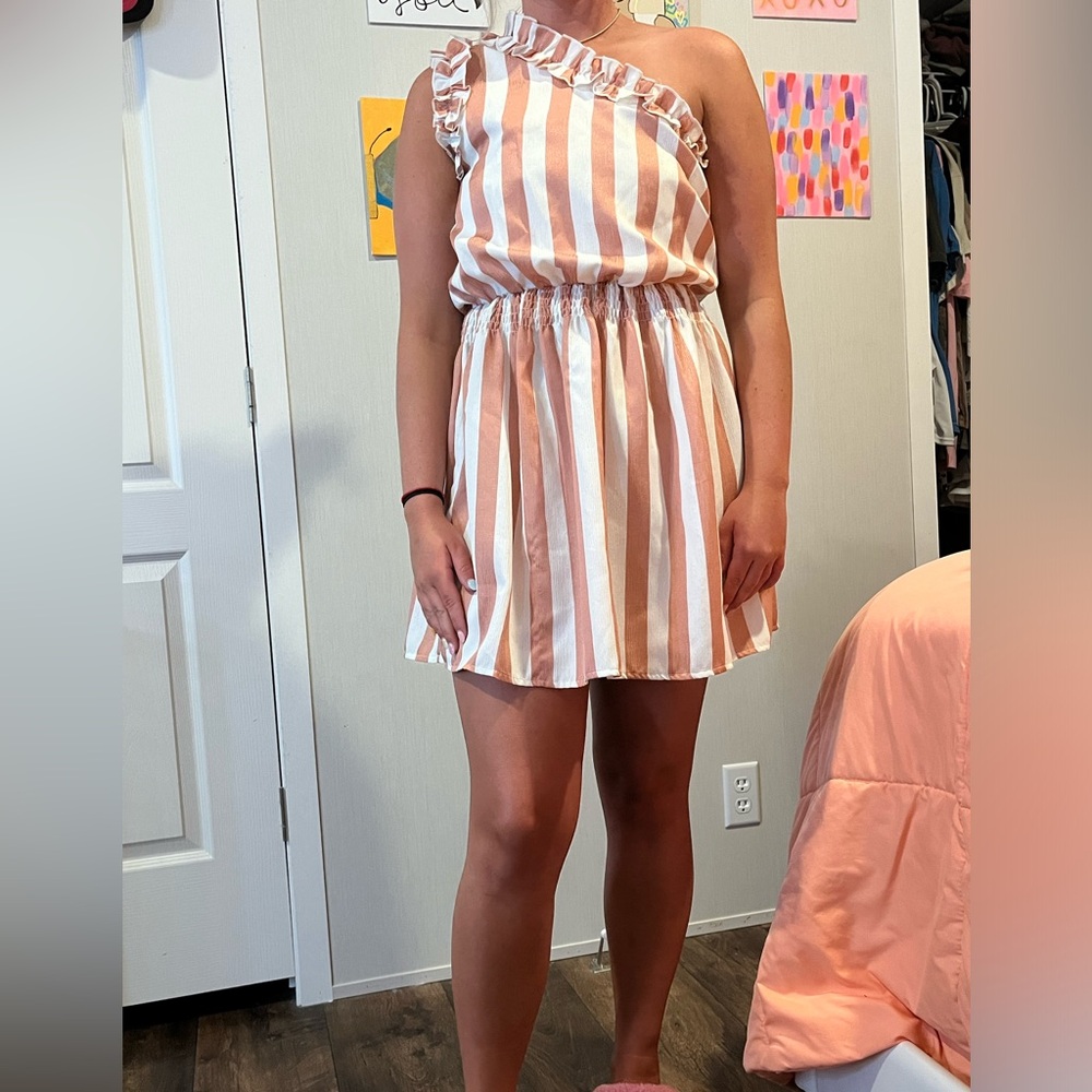 one shoulder dress